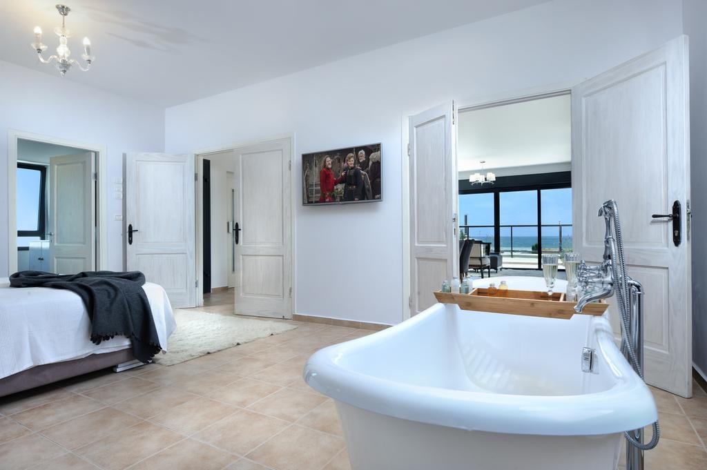 Yamim Suites On The Beach Shave Ziyyon Exteriör bild